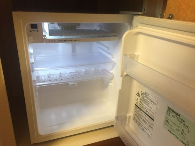 冷蔵庫には何も入っていませんでした。クラブフロアの宿泊では冷蔵庫を使うことは少ないです。